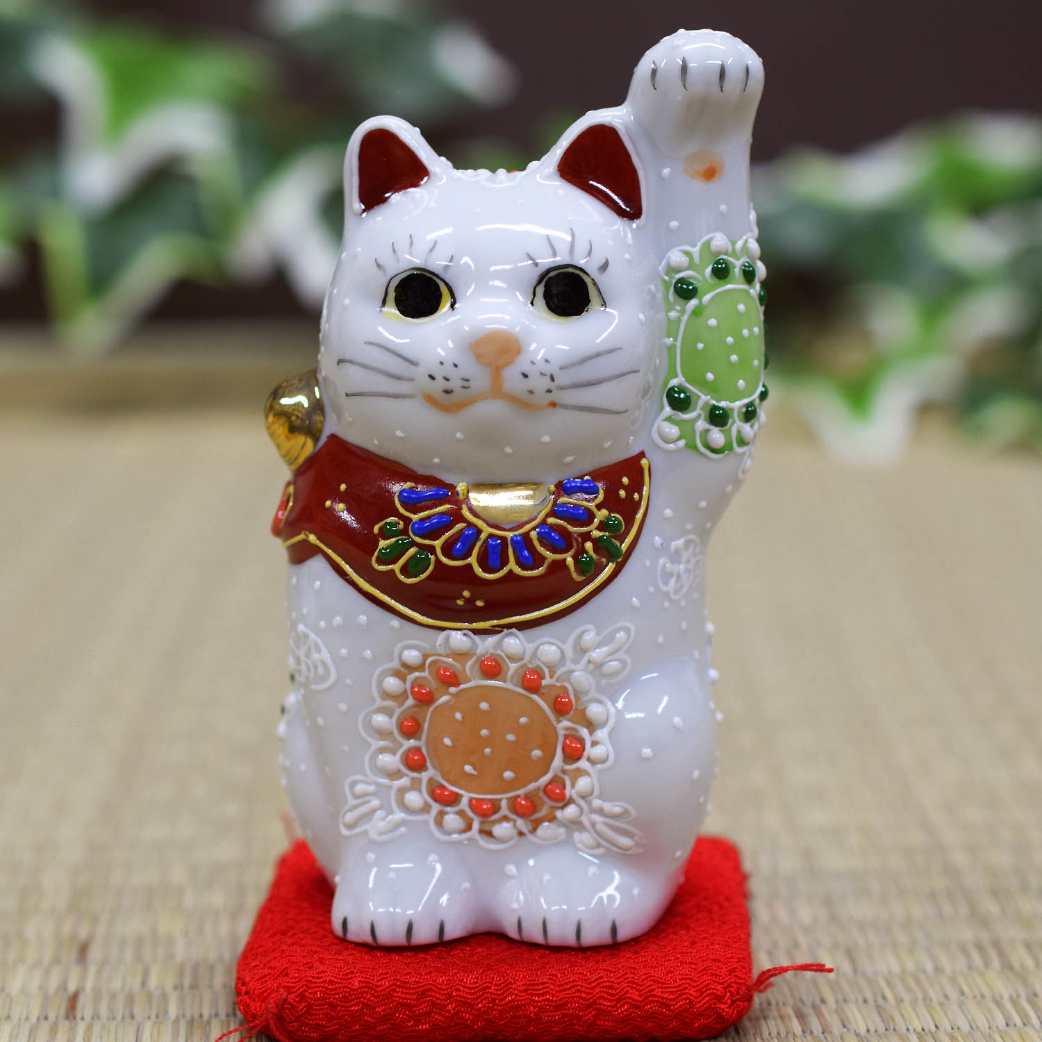 招き猫 置物 陶器 右手 左手 招き猫 白盛 九谷焼 開運 商売繁盛 座布団付