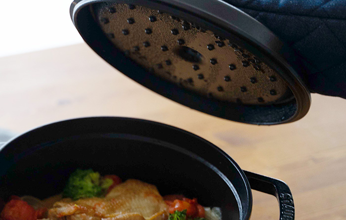 ストウブ staub ピコ ココット ラウンド 22cm 黒 40509-305 日本