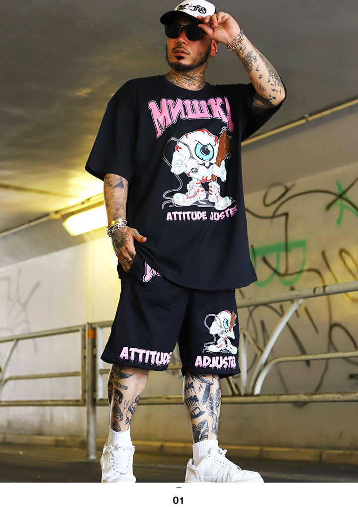 送料無料/boohoo★半袖 ストレッチシャツ＆ショート セット セットアップ サイドライン Tシャツ ショートパンツ 半袖