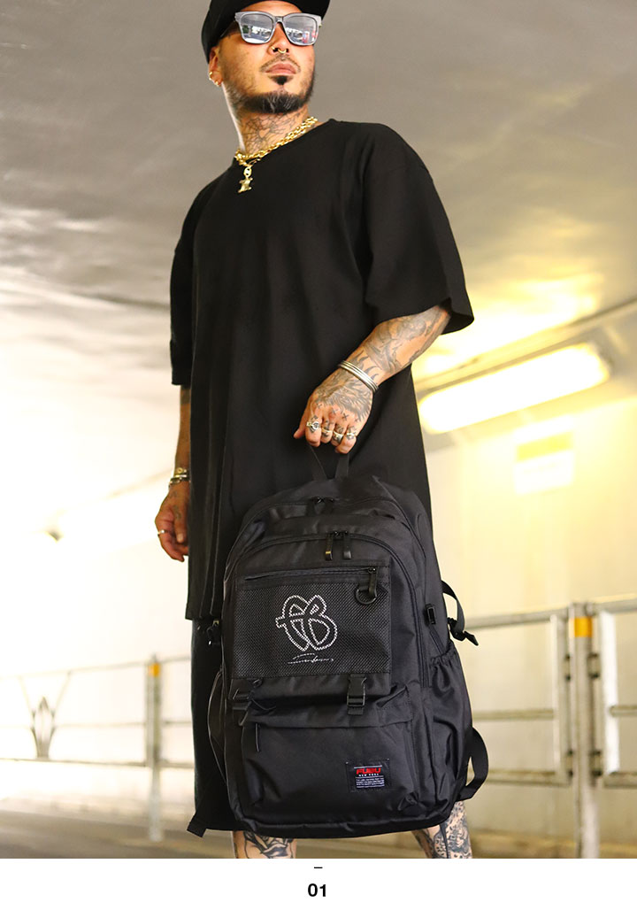 ◼️ ✨大特価✨GIVENCHYストライプ　ブラック×ホワイトバックパック極美品 970125483_9.jpg?size=n