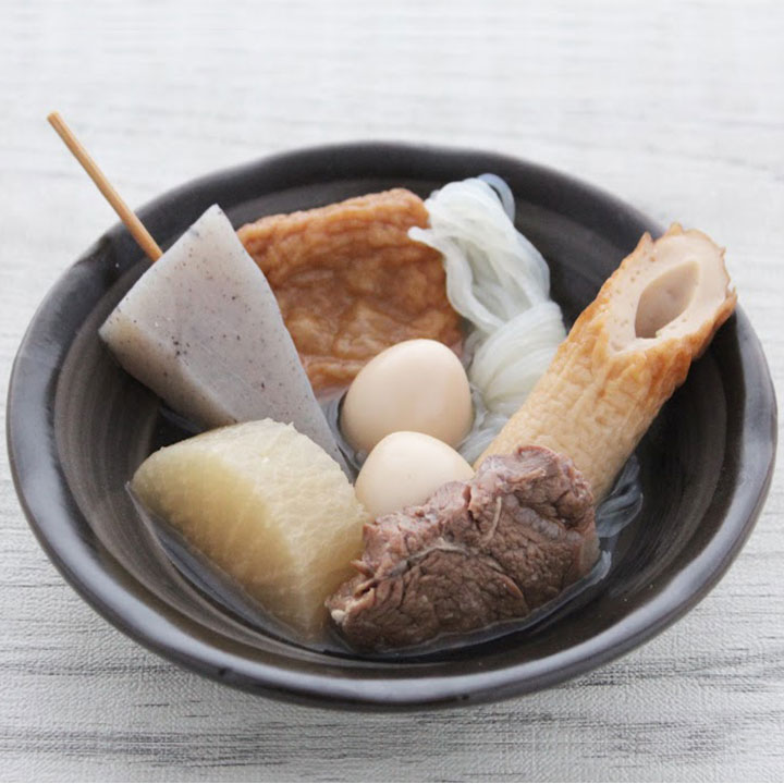 自衛隊 グッズ 陸自迷彩 八条旭日旗 おいしい 非常食 おでん 12個