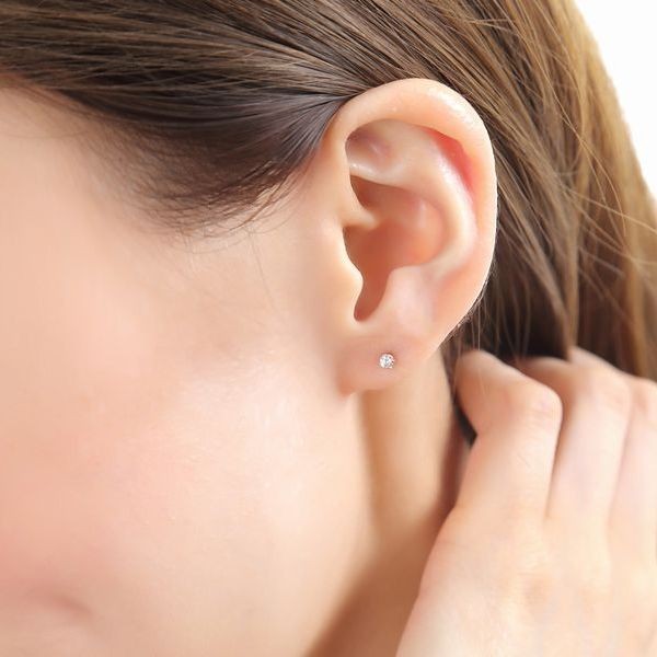 DAIYA（ゴルフ用品、日用品） ダイヤモンド ピアス 片耳 一粒 プラチナ