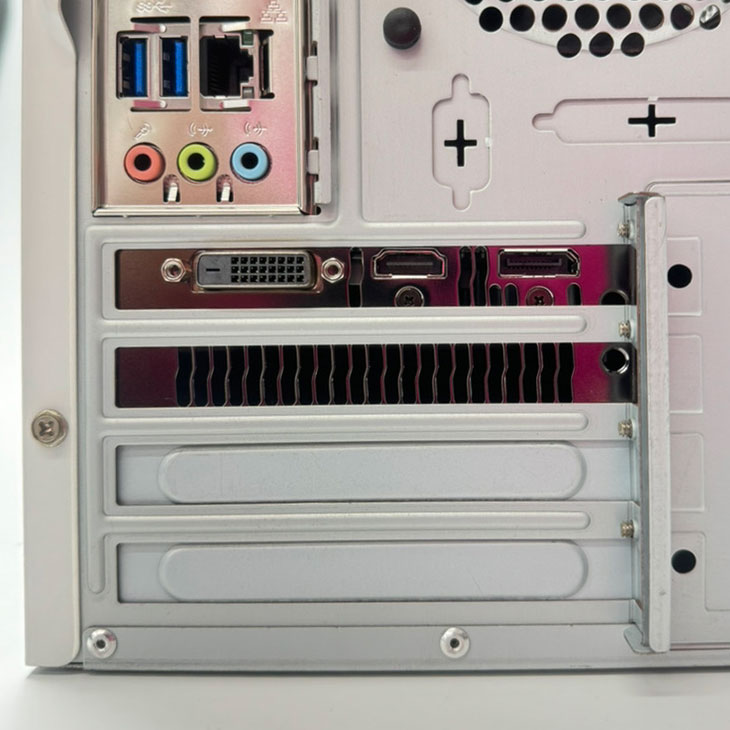 日本HP EPSON Endeavor MR8000E-L eスポーツ GTX1050Ti 4GB搭載