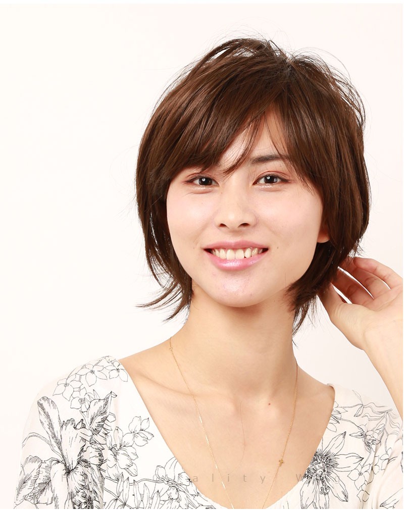 人毛ウィッグショートのモデル画像4_ius20h_y