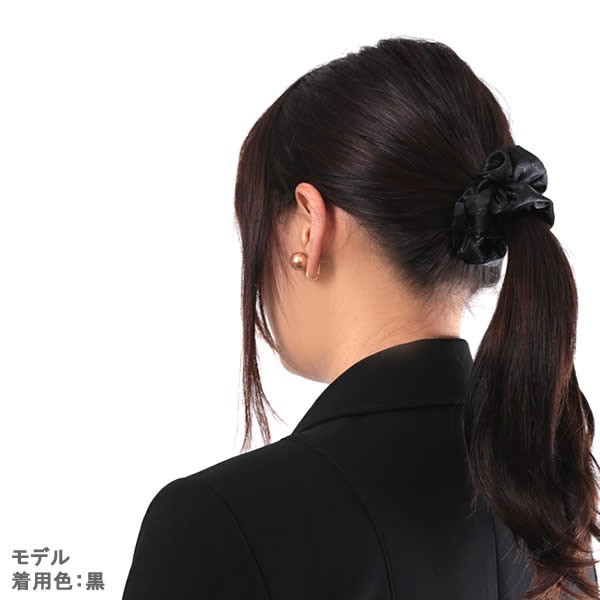 黒い流れるヘアアクセサリー shu207-4.jpg