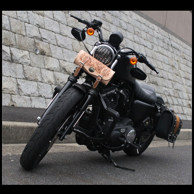 カービング レザー ツールバッグ フォークバッグ 本革 ヌメ革 ツーリング バイク用 ハーレー カスタム ナチュラル (ID tb3949)