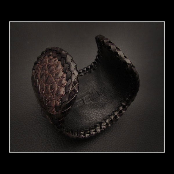 ”leather,wristband,crocodile,cuff,bracelet”