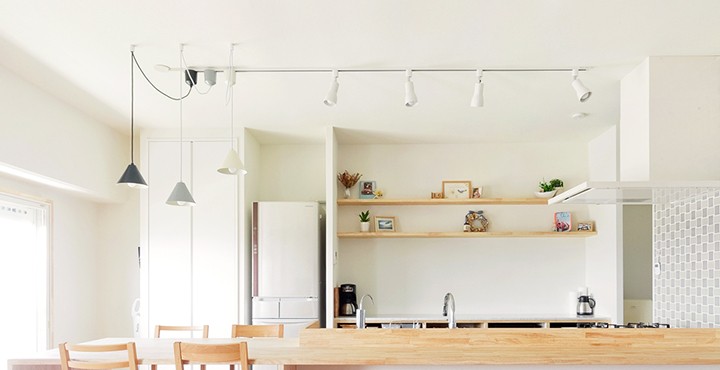 爆買 セール対象／ スポットライト 器具4個 + 調光調色電球4個