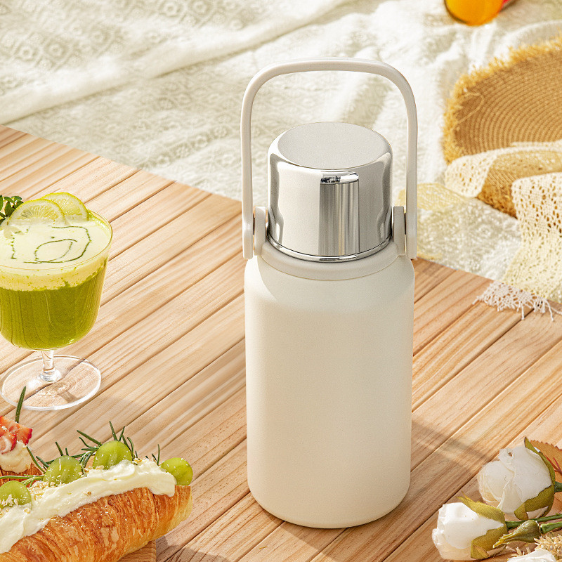 水筒 大容量 レディース メンズ 1リットル 1500ml 1000ml 800ml 無地 手提げ 保温 保冷 魔法瓶 ショルダーベルト付き ボトル |  | 01