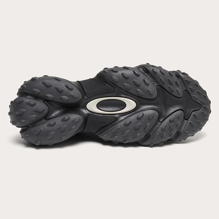 オークリーEDGE ICON　FOF100539　BLACK 26.0㎝　正規品 oakley-edge-icon-blackout-