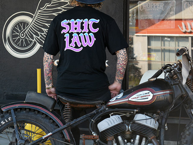全2色【DAZZLE SUGAR/ダズルシュガー】2026SS「Shit Law Logo S/S Tee