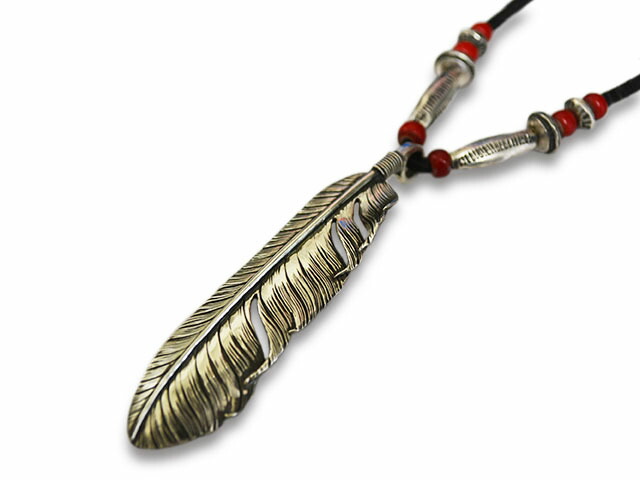 アクセサリー MEDIUM FEATHER TOP CHOOKE/チョーク】「Special Peace Feather Pendant Top”Right