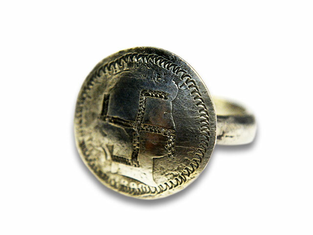 CHOOKE/チョーク】「Barber Needlework Swastika Ring/バーバー