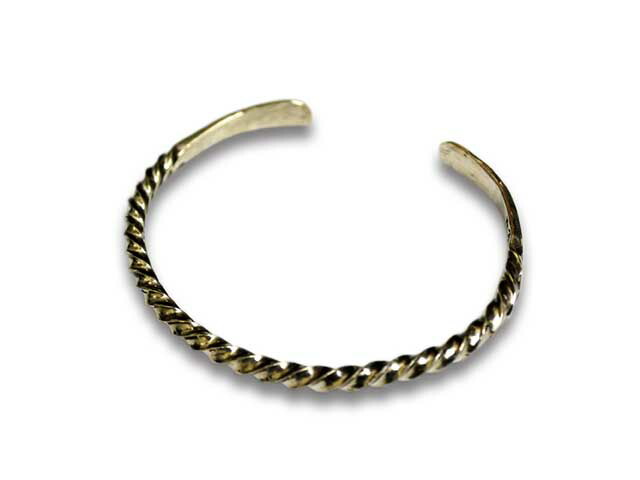 CHOOKE/チョーク】「Twist Crossarrow Arrow Bangle”Narrow
