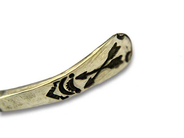 CHOOKE/チョーク】「Twist Crossarrow Arrow Bangle”Narrow”/ツイスト