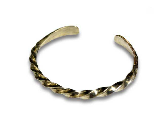 CHOOKE/チョーク】「Twist Crossarrow Arrow Bangle”Wide”/ツイスト