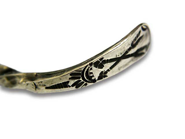 CHOOKE/チョーク】「Twist Crossarrow Arrow Bangle”Wide”/ツイスト