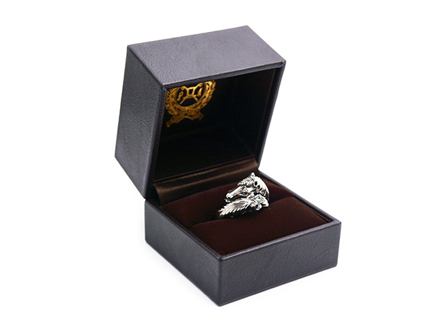 Peanuts&Co/ピーナッツカンパニー】「Two Face Horse Ring/トゥー