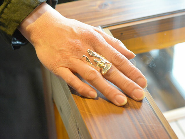 FIRST ARROW's/ファーストアローズ】「Arabesque Carved Eagle Ring