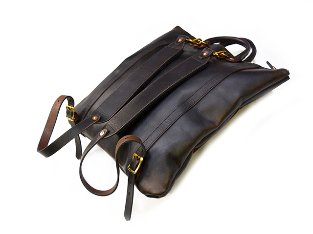 全2色【vasco/ヴァスコ】「Leather Helmet 2way Bag/レザーヘルメット2