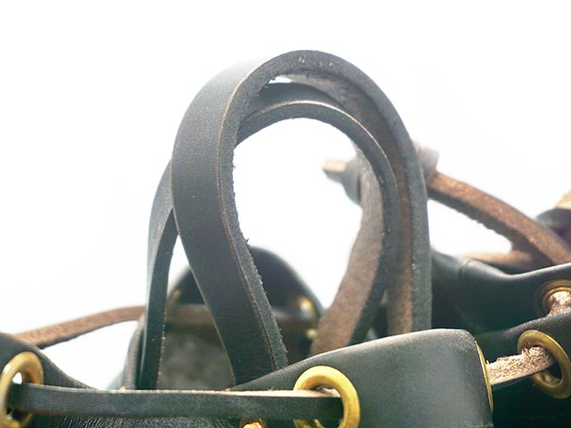 全2色【vasco/ヴァスコ】「Leather Mailman Purse Bag”Medium”/レザー