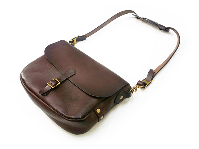 全2色【vasco/ヴァスコ】「Leather Postman Shoulder Bag”Regular