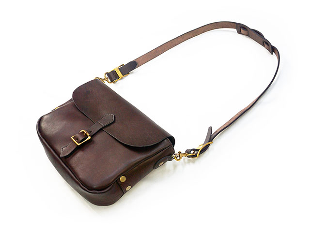 全2色【vasco/ヴァスコ】「Leather Postman Shoulder Bag”Small 