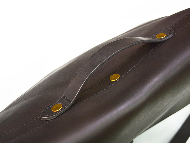 全2色【vasco/ヴァスコ】「Leather Postman Shoulder Bag”Large