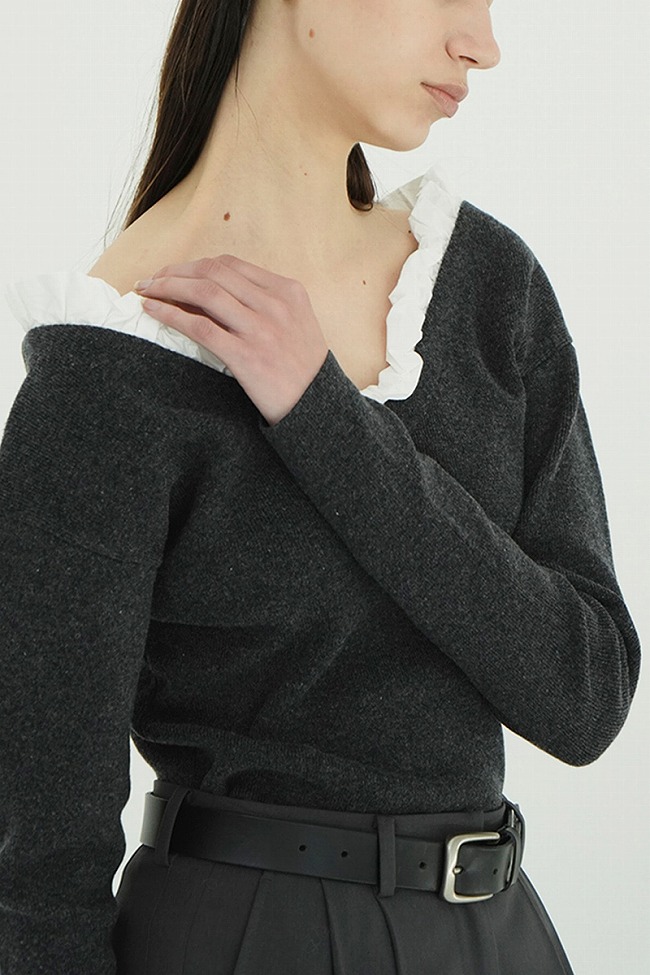 CLANE（クラネ） 2WAY FRILL V NECK KNIT TOPS 2ウェイフリルVネック