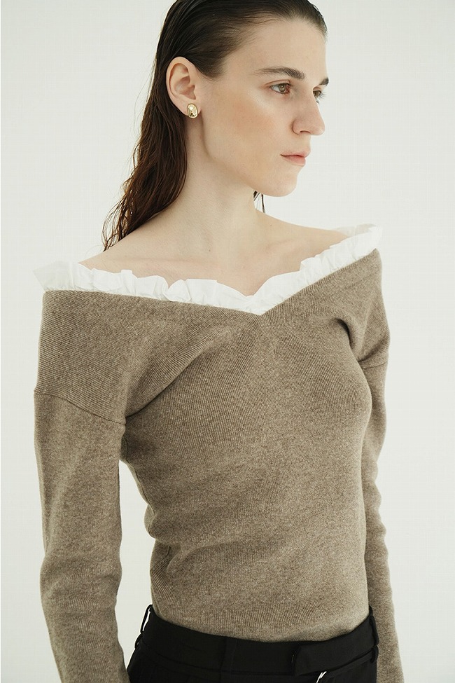CLANE（クラネ） 2WAY FRILL V NECK KNIT TOPS 2ウェイフリルVネック