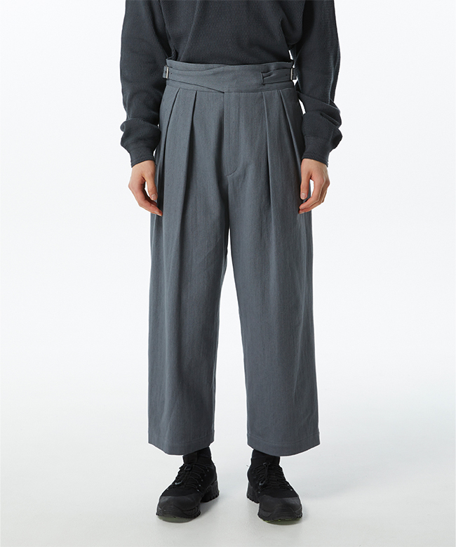 kuro(クロ) WIDE GURKHA 2TUCK PANTS ワイドグルカ２タックパンツ 963327 : 963327 : rish - 通販  - Yahoo!ショッピング