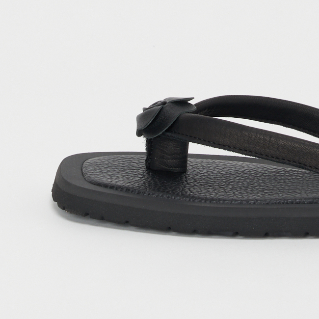 Hender Scheme（エンダースキーマ） bloom thong ブルームトング