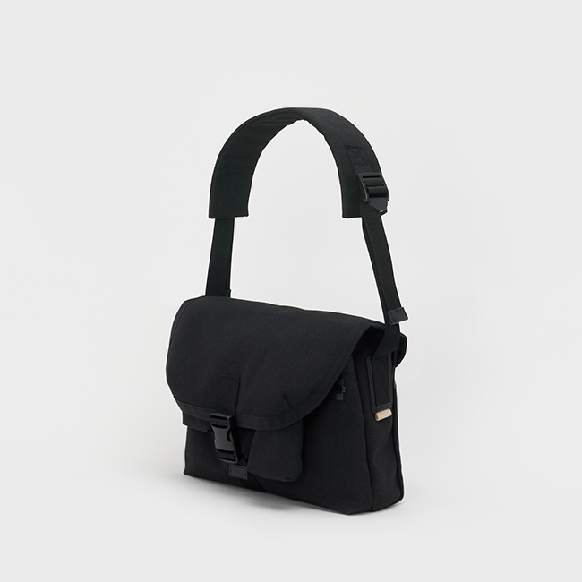 Hender Scheme（エンダースキーマ） messenger bag small