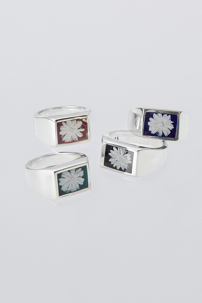 XOLO XOLO(ショロ) Signet Ring with Forest Green Flower シグネット