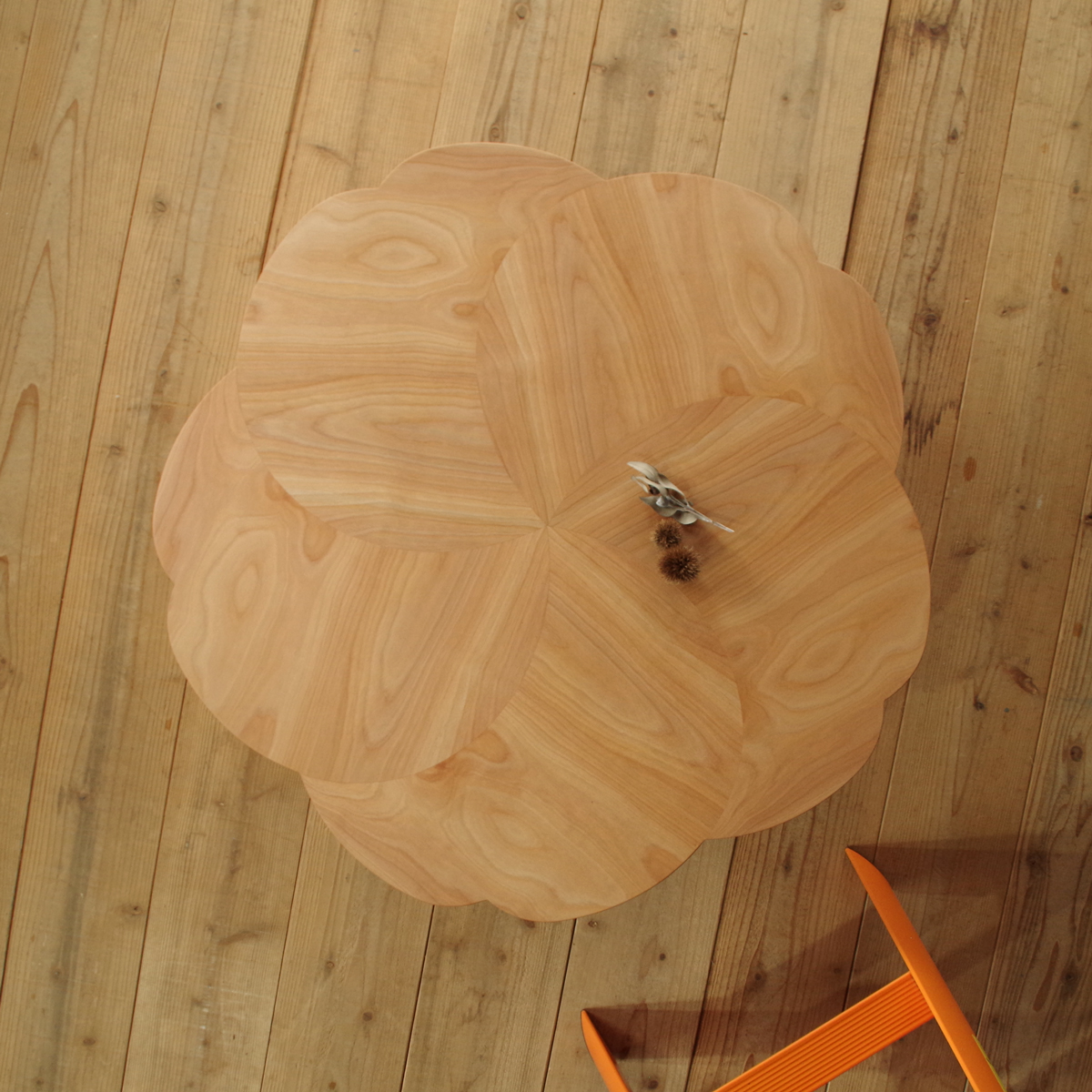 座卓 北欧 シンプル デザイン おしゃれ かわいい 花びら お花 日本製