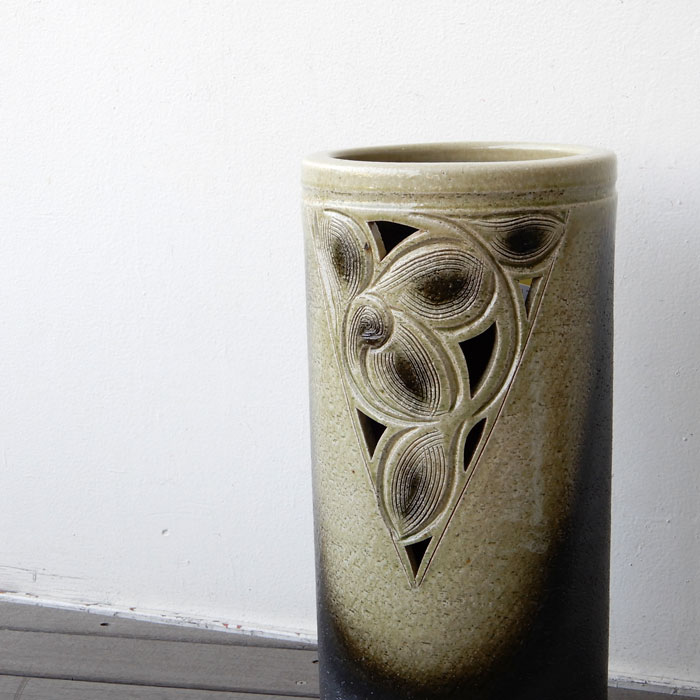 信楽焼 ビードロ唐草彫 傘立て かさ立て 傘たて 傘置き 玄関 陶器 高級