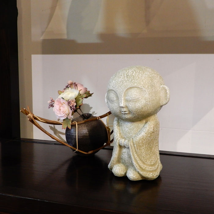 お地蔵さん （総高15cm、幅12cm、奥行12cm） 楽天市場】木彫仏像 お地蔵さん 15cm 桧木 国産桐箱付き お地蔵