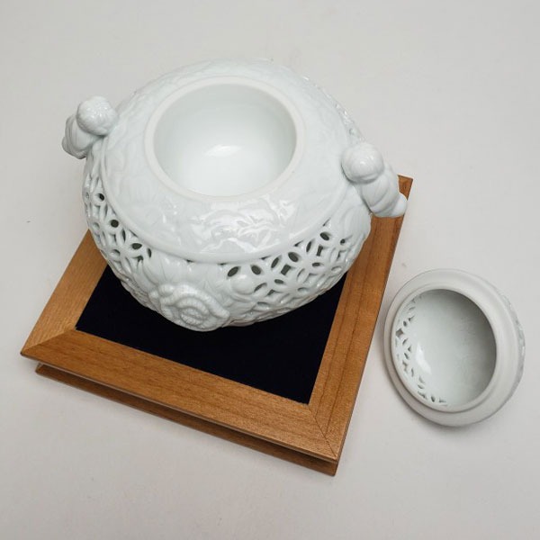 有田焼 透彫七宝牡丹香炉 香炉 陶器 おしゃれ 有田焼 調度品 工芸品