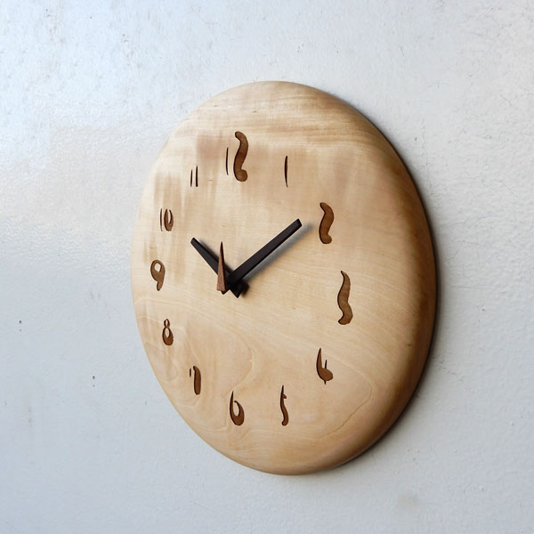 木の時計 スタンド付 栃無垢 φ30cm 掛け時計 置き時計 木製時計 栃 と