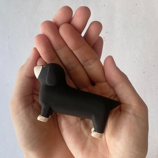 ダックスフンドの木彫り ブラック ダックスフンド 犬 ワンコ Dog
