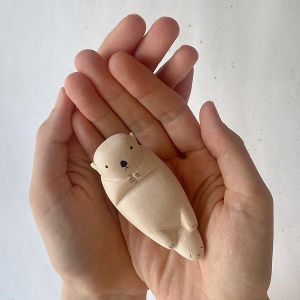 ラッコの木彫り ラッコ らっこ 木彫り 置物 アニマル かわいい