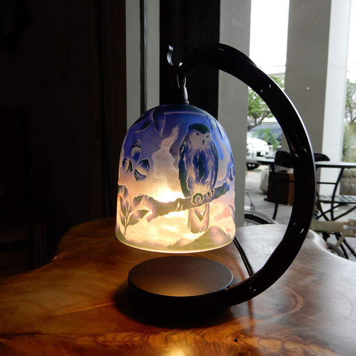 テーブルランプ ふくろうブルー 卓上照明 ランプ 葡萄猫 アート