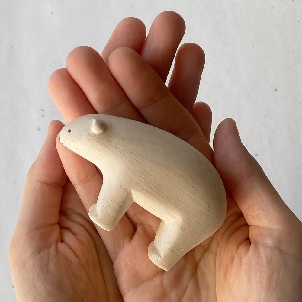 シロクマの木彫り しろくま シロクマ 白熊 ポーラーベア 木彫り 置物