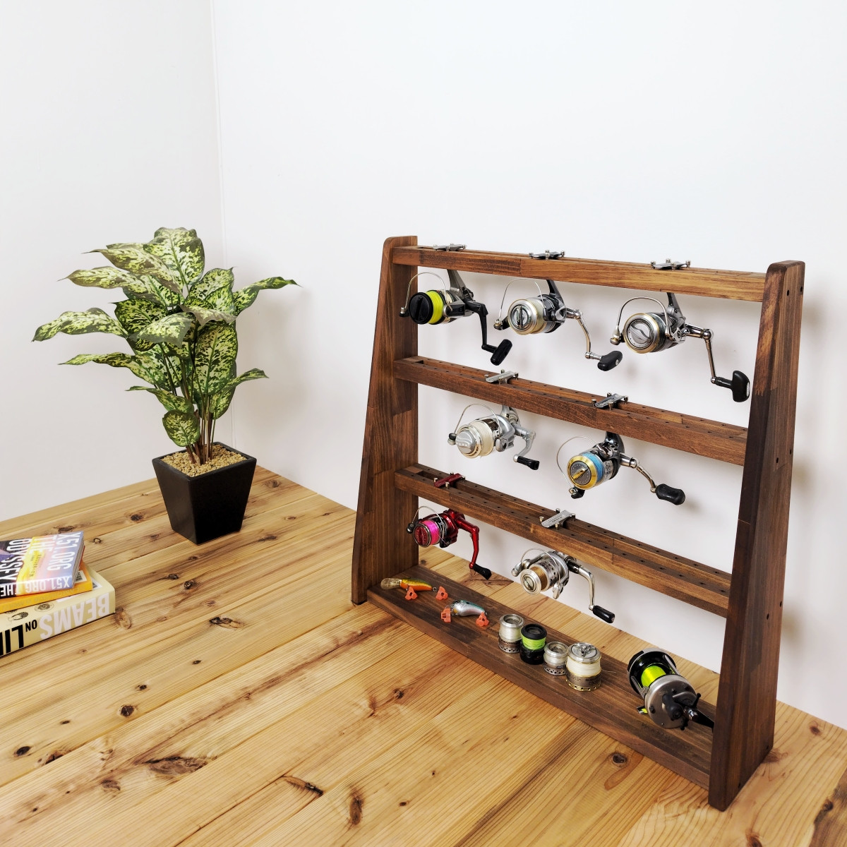 WOODWORKS ロッドスタンド 片面10本掛 (フェルト：ブラック)+ リール