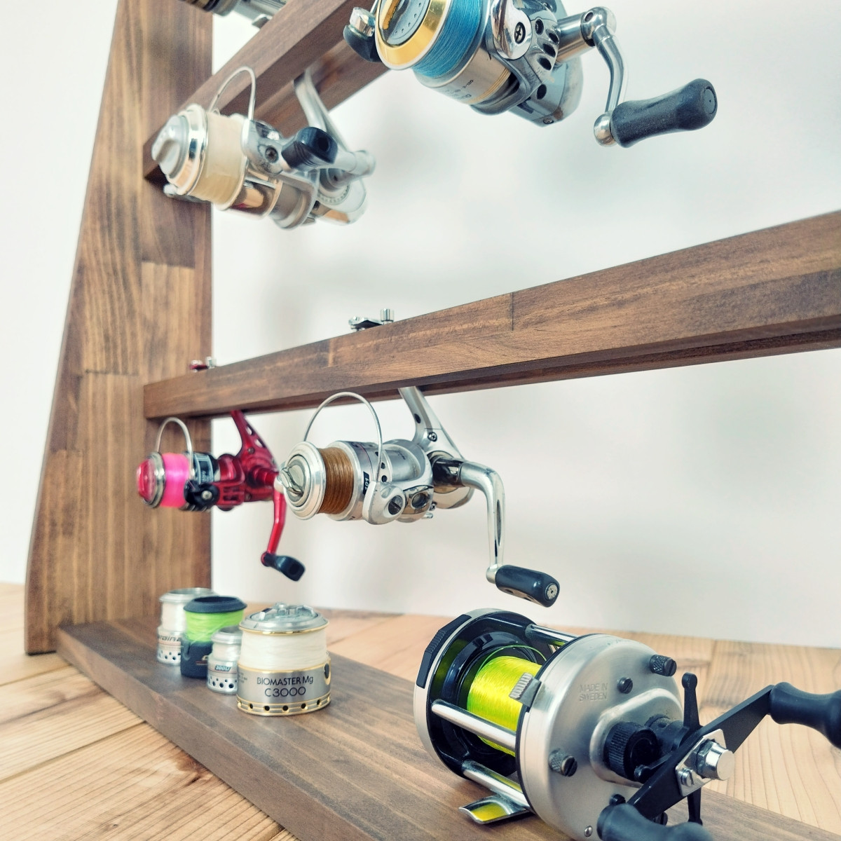 WOODWORKS ロッドスタンド 片面10本掛 (フェルト：ブラック)+ リール