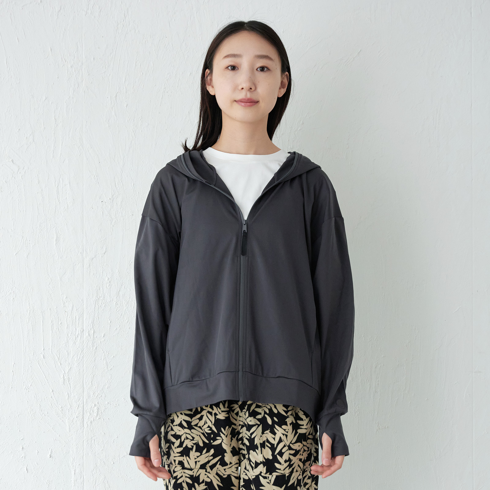 UVカット パーカー レディース 長袖 UPF50+ UV UV対策 紫外線対策 花粉防止 シンプル かわいい ゆったり 指穴 顔まで AH-1003 レディースUVパーカー | AME TO HARE | 01