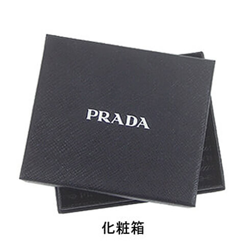 新品未使用 PRADA ブラック レザー 二つ折り財布 PRADA プラダ二つ折り財布