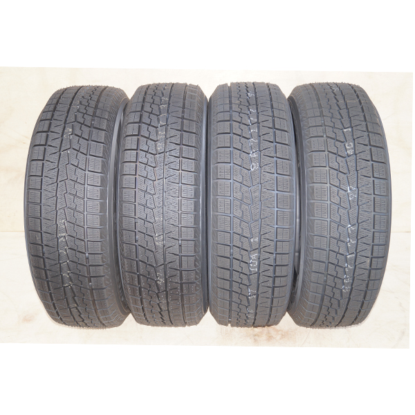 4本セット 未使用 スタッドレスタイヤ 215/60R18 102Q XL ヨコハマ YOKOHAMA iceGUARD 7 iG70 アイスガード セブン 日本製 国産 冬 スノー 送料無料｜worldselect-t2