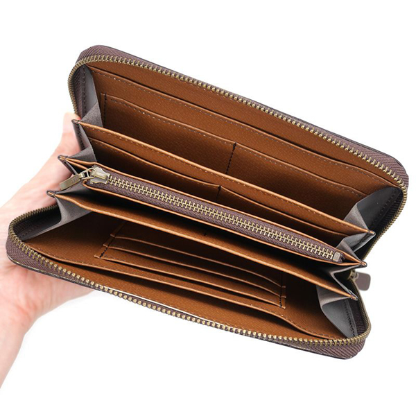 ✨新品・未使用品✨わちふぃーるど ダヤン レザー アート長財布 〜ぼくらの旅〜 わちふぃーるど アートラウンド財布 ぼくらの旅 ダヤン 財布