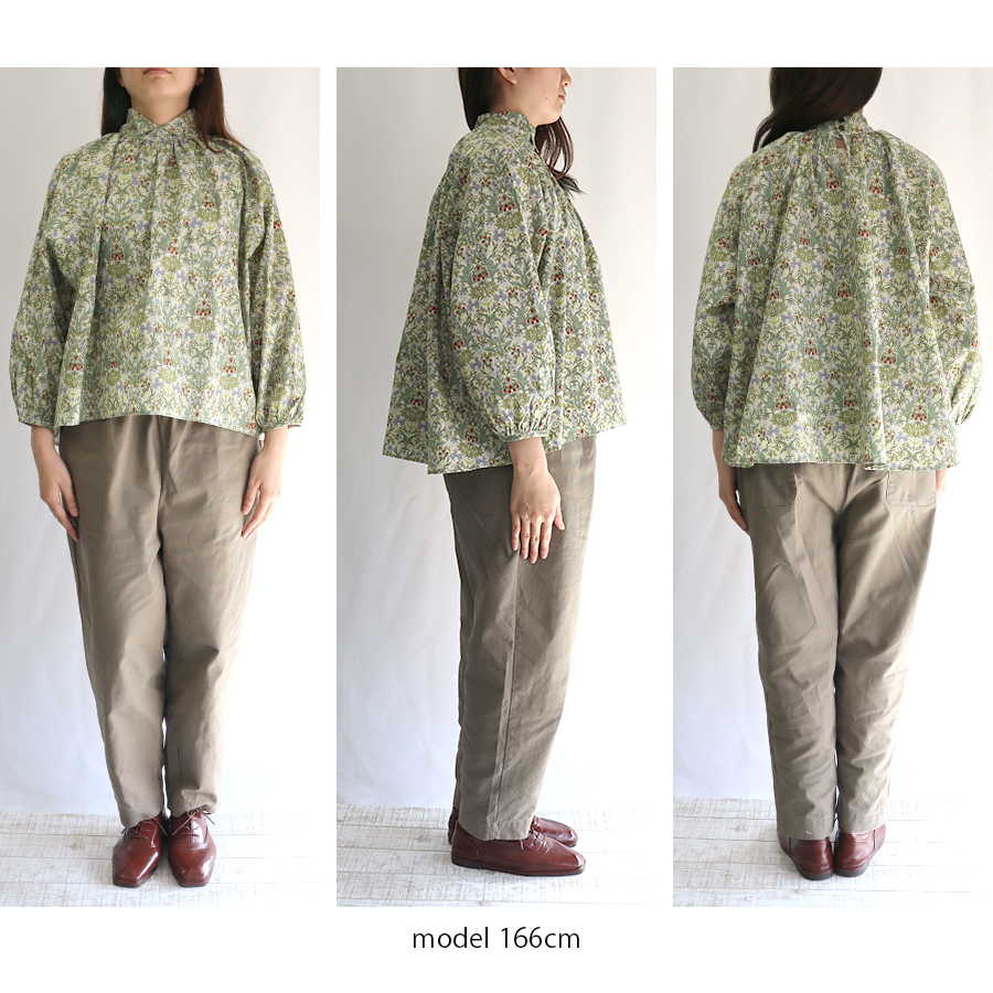 MOLLY総柄ハイカラーブラウス　s.t.closet frabjous |  | 07